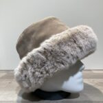 Toque taupe cuir fausse fourrure doublée fantaisie