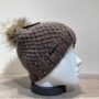 Bonnet tricot uni taupe strass doublé avec pompon Herman