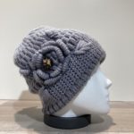 Bonnet gris avec motif