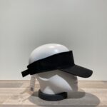 Visière noir ajustable doublée