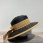 Chapeau noir paille cousue avec ruban or